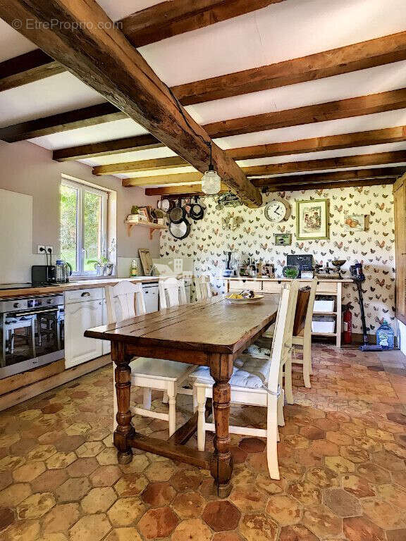 Maison à FIQUEFLEUR-EQUAINVILLE