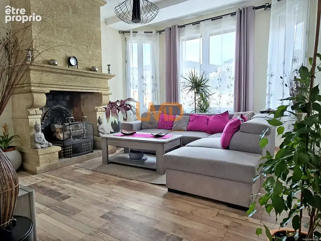 Appartement en ville : terrasse, garage et vue sur la colline ! - photo 7