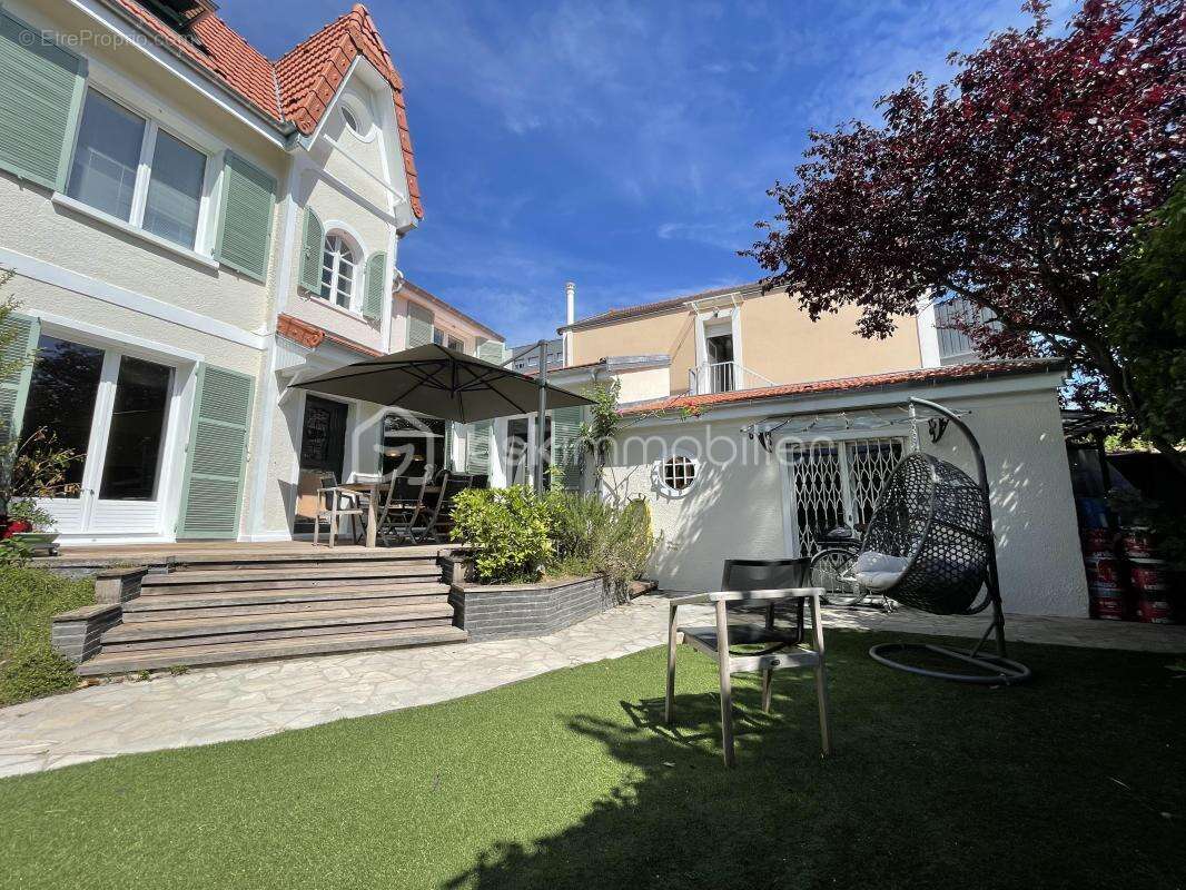 Maison rénovée Années 30 - JOINVILLE LE PONT - 131m² - 3 chambres - photo 16