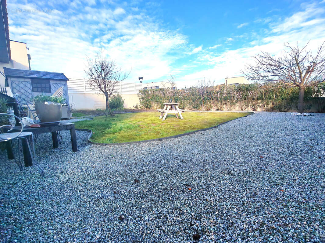 Maison à VILLENEUVE-DE-LA-RAHO