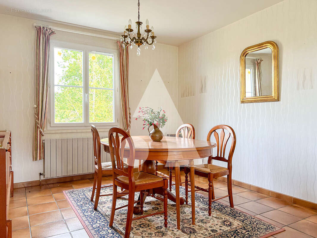 Maison à FONTCOUVERTE