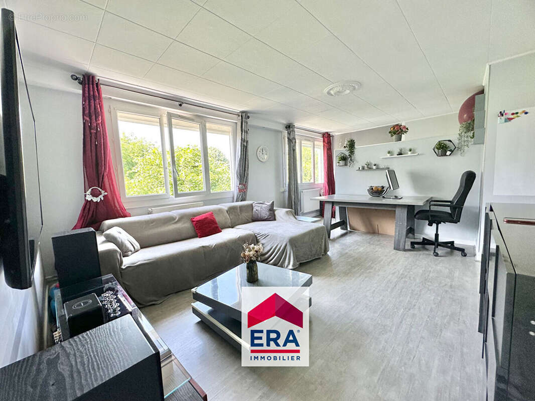 Appartement à HOUILLES