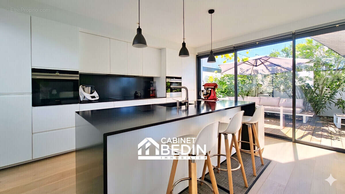 Maison 117 m² à Pessac  - photo 4
