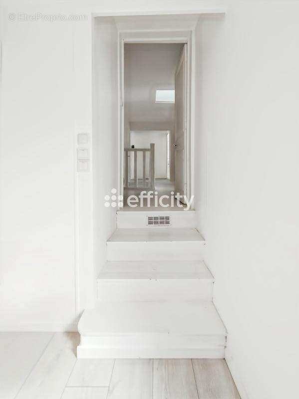 Maison 160 m² à Aigrefeuille-D'aunis  - photo 13