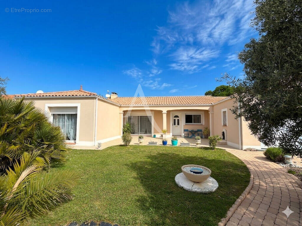 Maison à GIVRAND