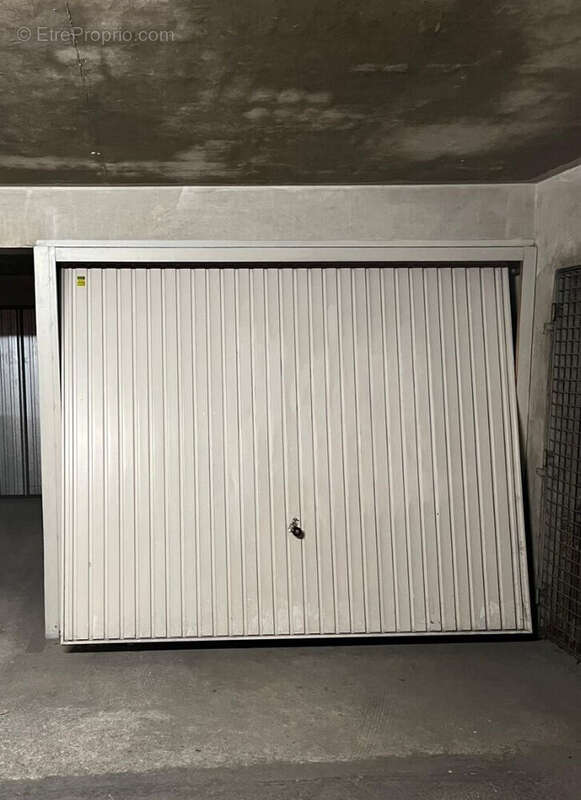 Parking à LE KREMLIN-BICETRE