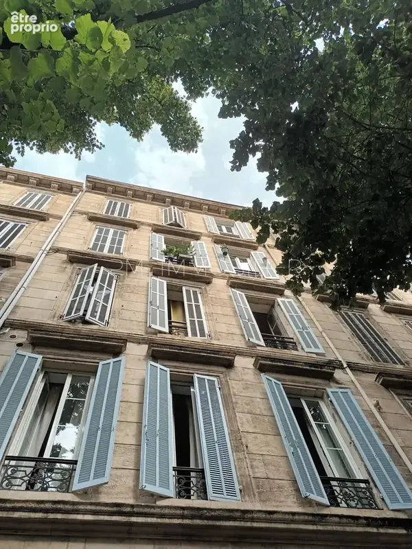 Appartement à MARSEILLE-1E