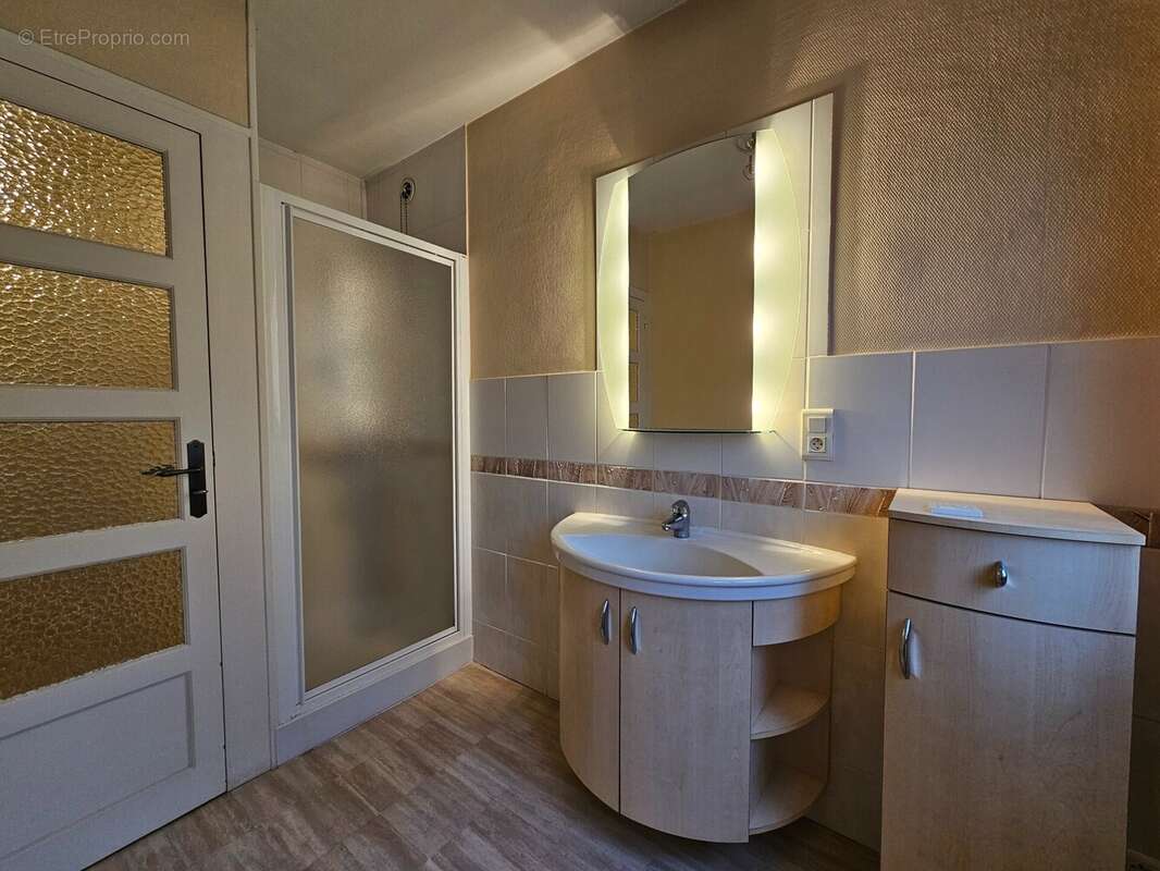 Maison à SAINT-VINCENT-EN-BRESSE