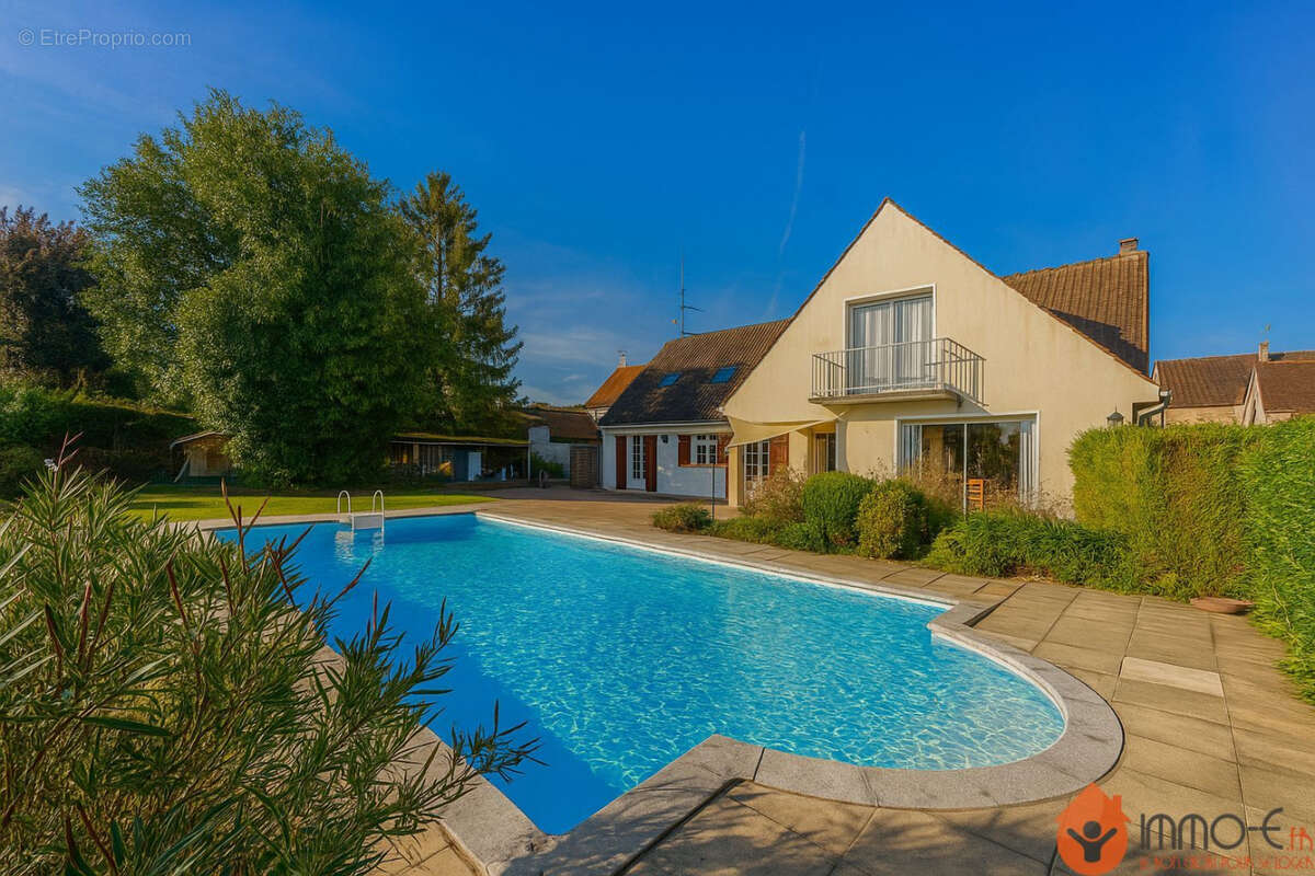 Maison à TOURNAN-EN-BRIE