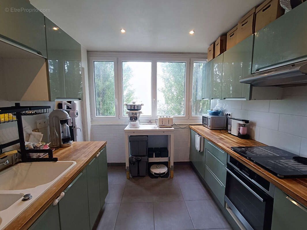 Appartement à FONTENAY-LE-FLEURY