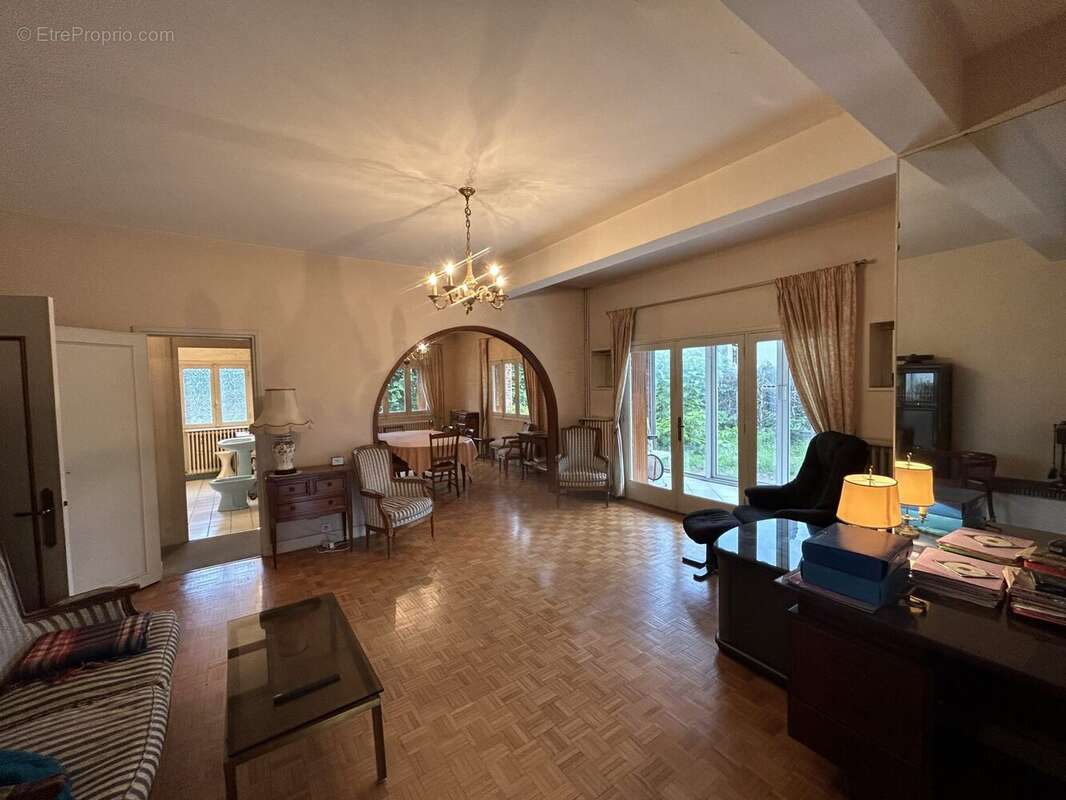 Maison à FLEURY-LES-AUBRAIS