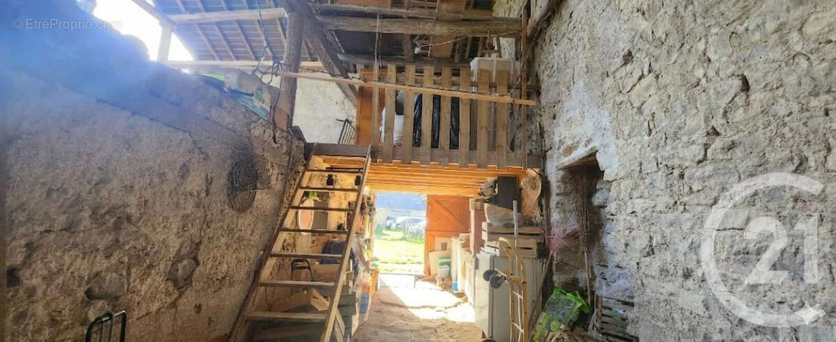 Maison à AUNAY-EN-BAZOIS