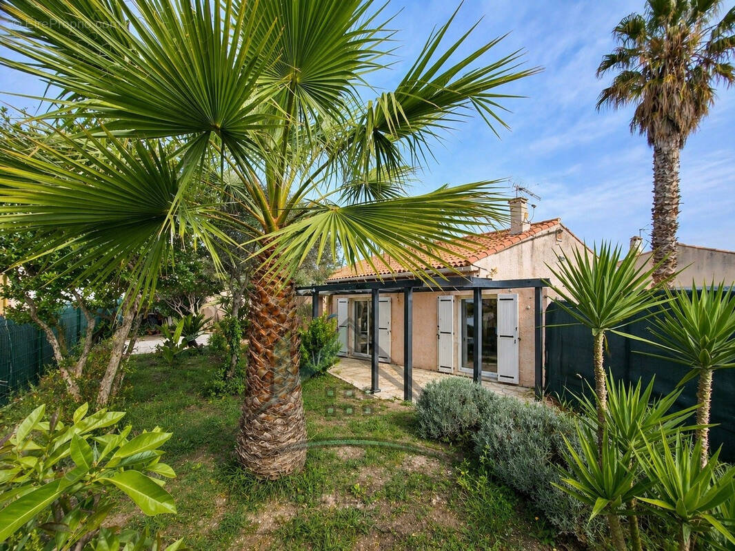 Maison à CHATEAUNEUF-LES-MARTIGUES