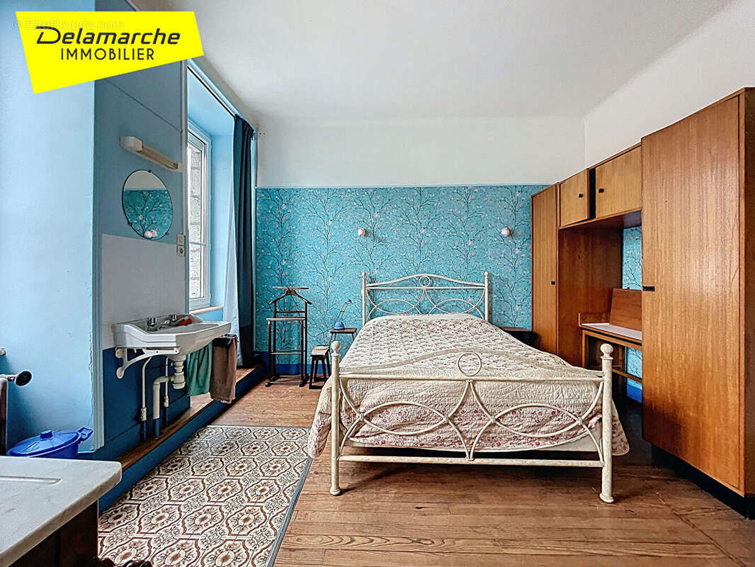 A VENDRE : Maison familiale dans le centre bourg de Pont Farcy - photo 11