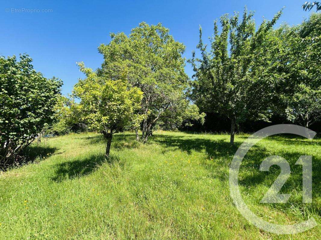Terrain à EYJEAUX