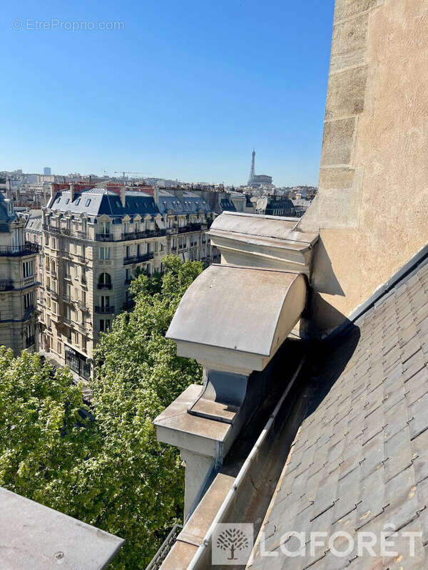 Appartement à PARIS-17E