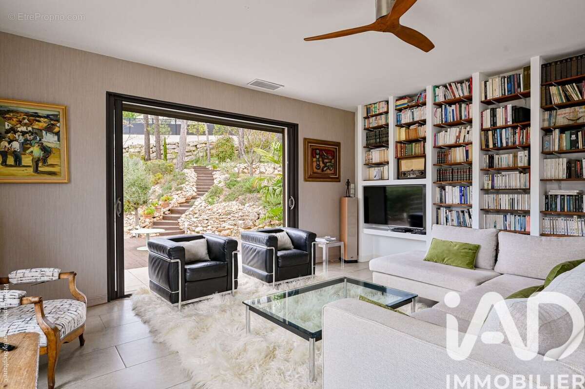 Photo 8 - Maison à PEYPIN