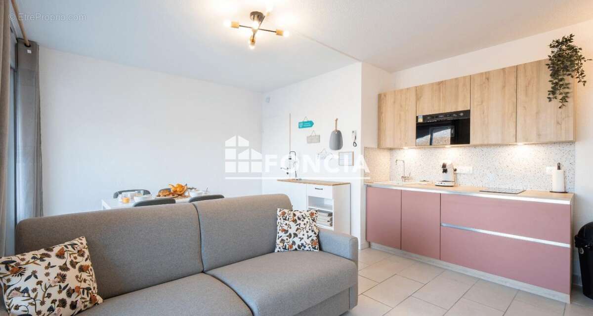 La Grande-Motte Point Zéro – Studio 32 m² rénové en front de mer avec parking privé et loggia - photo 6