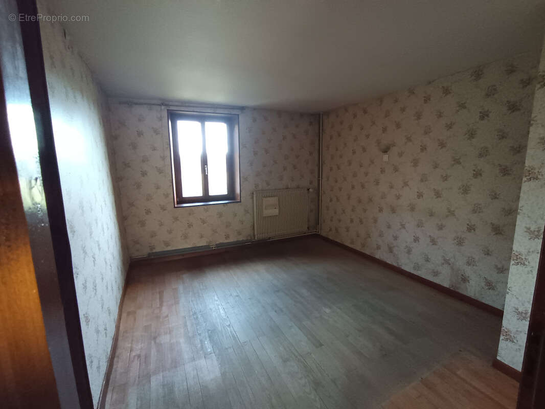Maison à CHAMPAGNEY