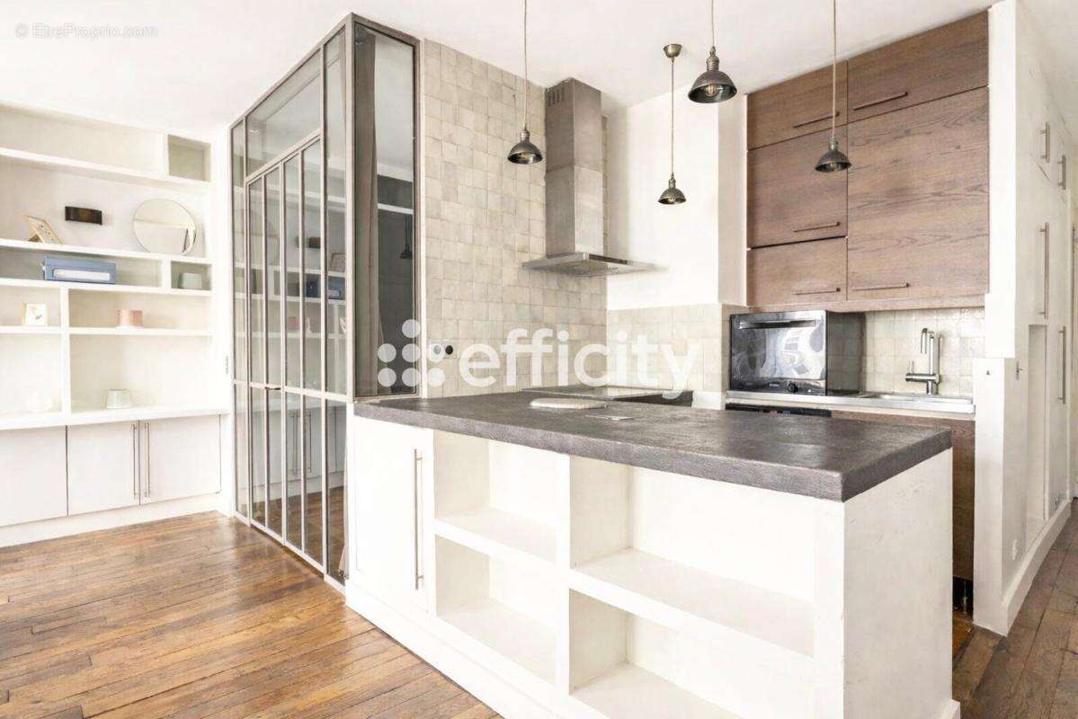 Appartement à PARIS-3E