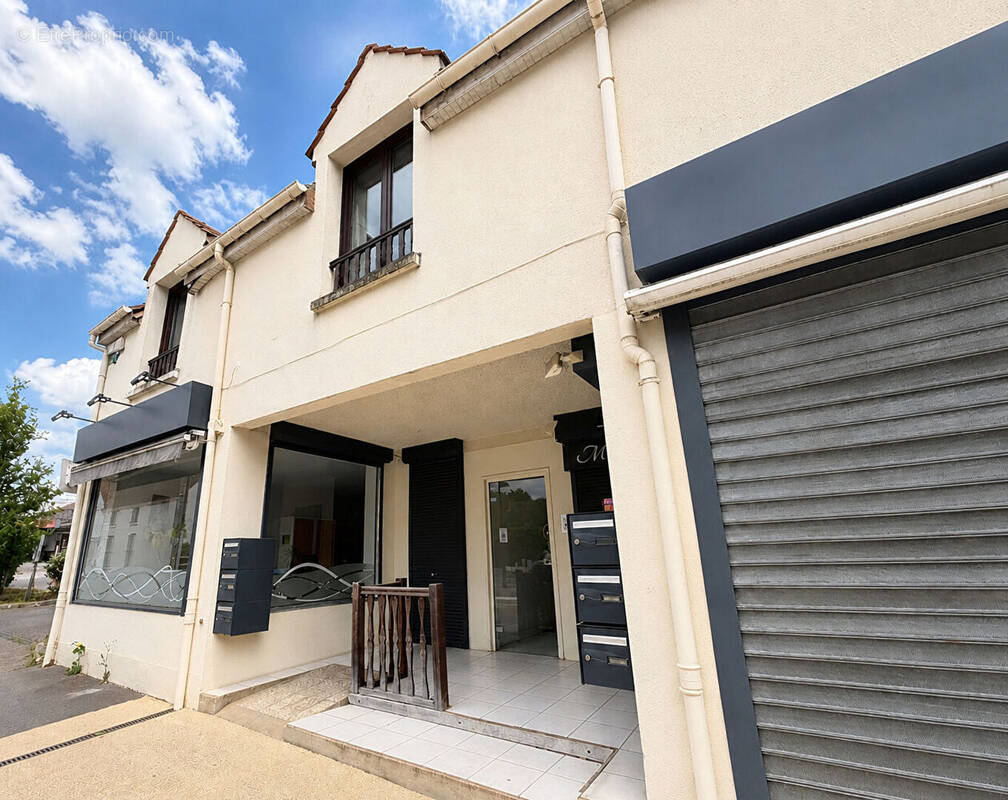 Appartement à LAMORLAYE
