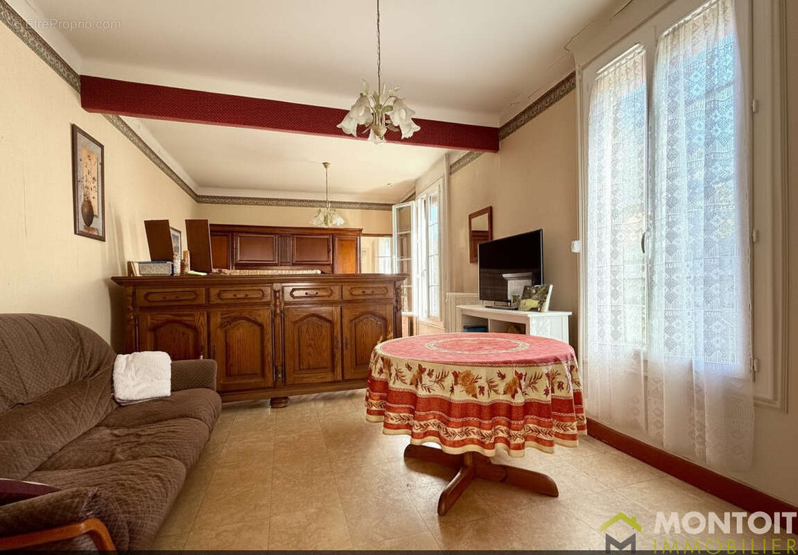 Maison à THIAIS