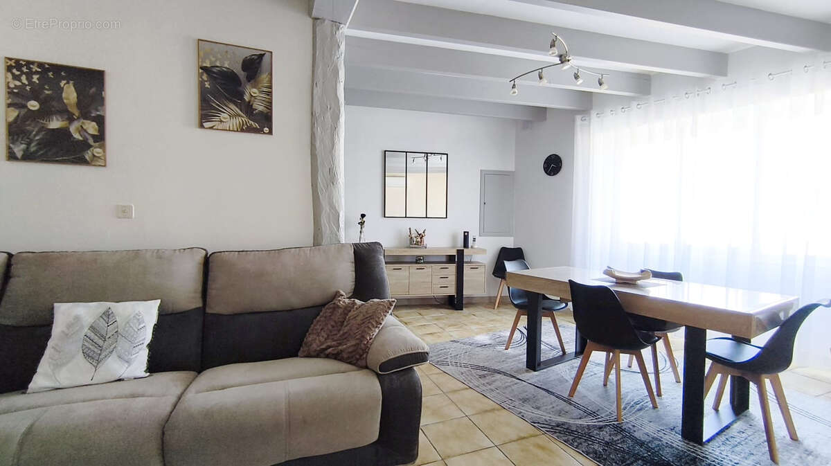 Maison, 83.51 m2 - ARCHIAC - photo 2