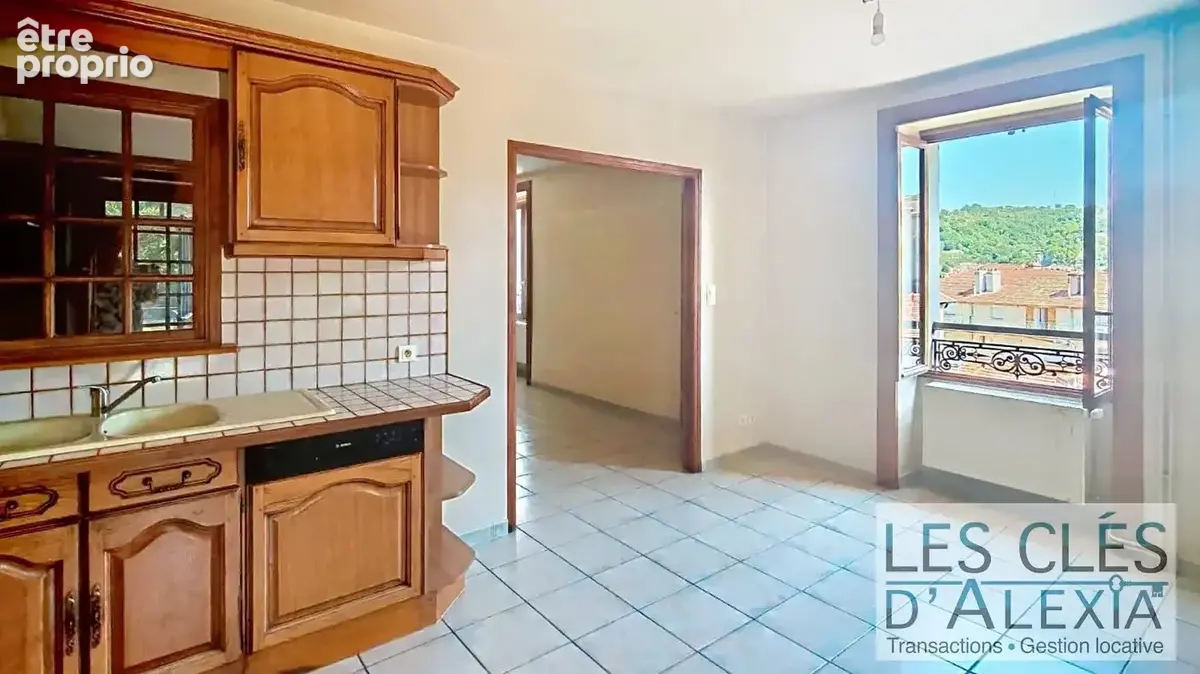 Maison -Quatre Chambres-Terrain - - photo 2