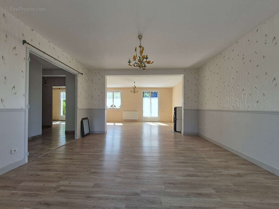Maison Laille 5 pièce(s) 102 m2 - photo 5