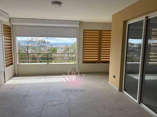 n°2 - Appartement à FORT-DE-FRANCE