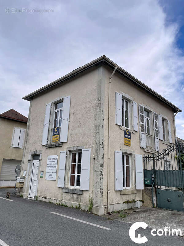 Maison à THEZE
