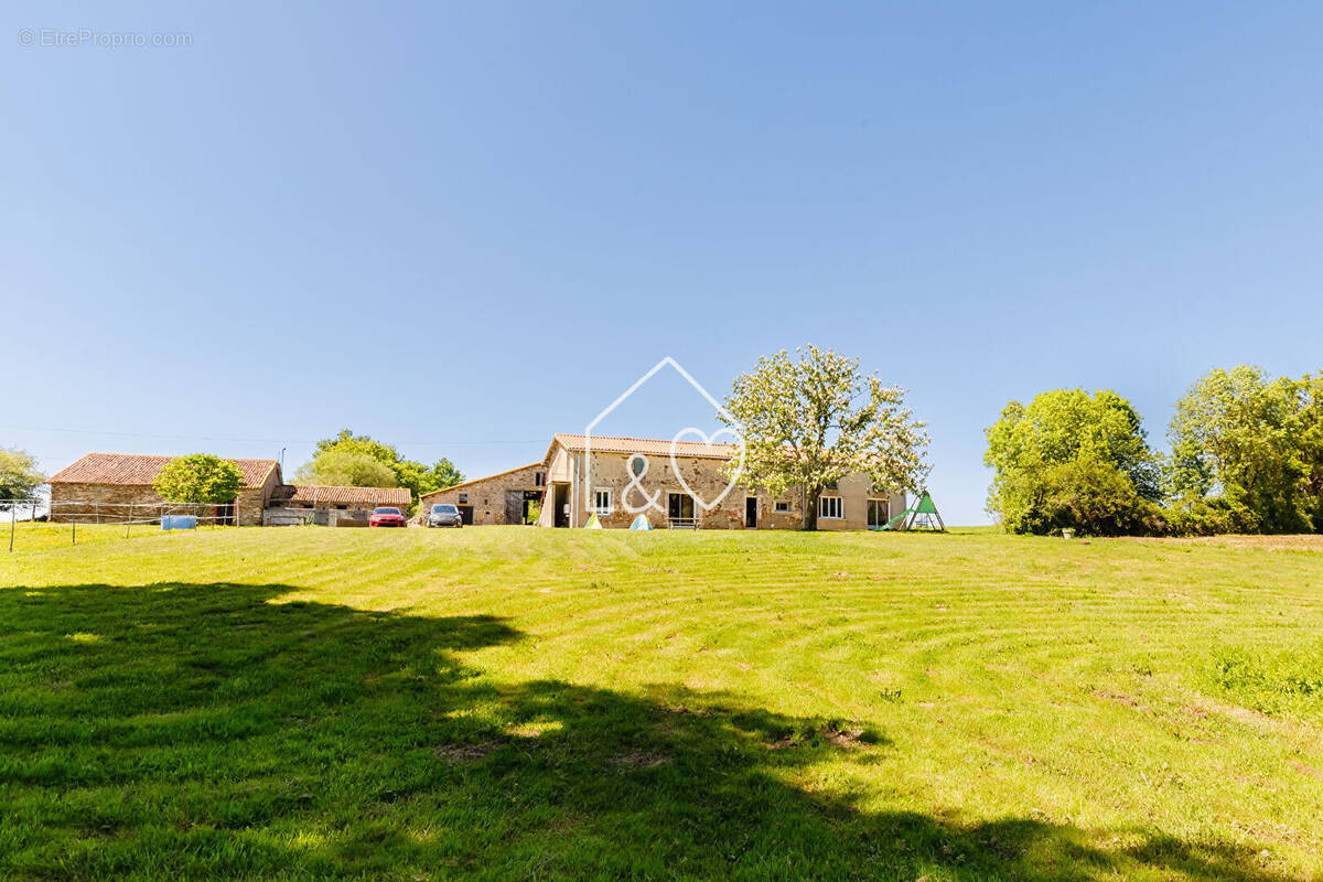 Maison à DOMPIERRE-SUR-YON