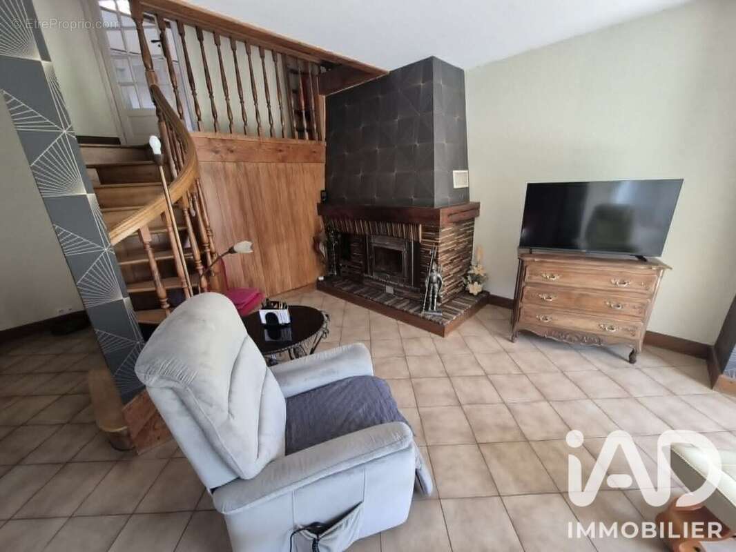 Maison 93 m² à Aussillon  - photo 2