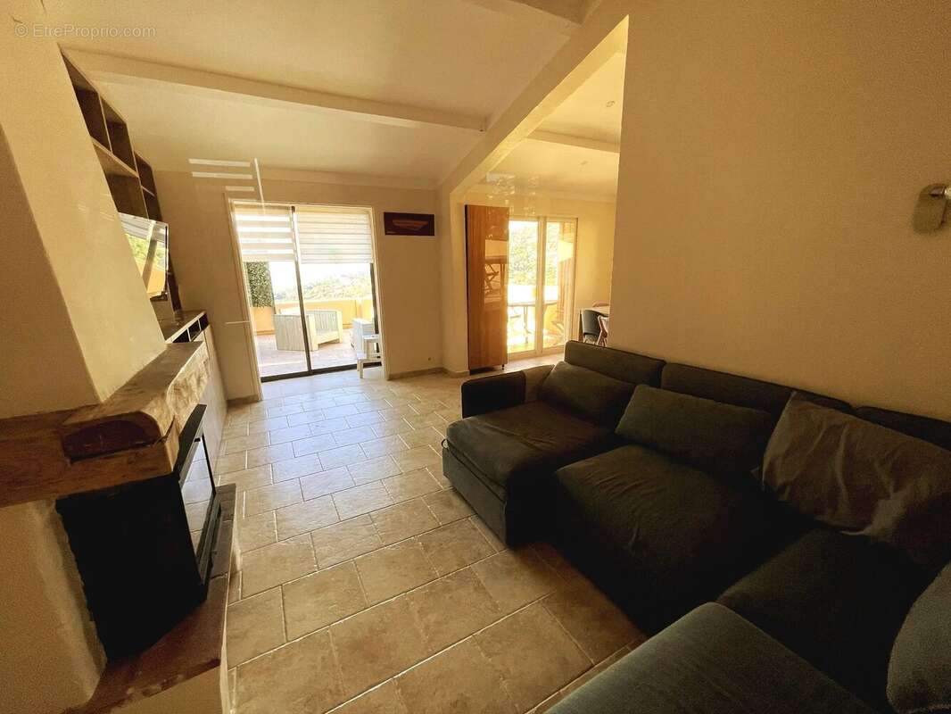 Appartement à THEOULE-SUR-MER