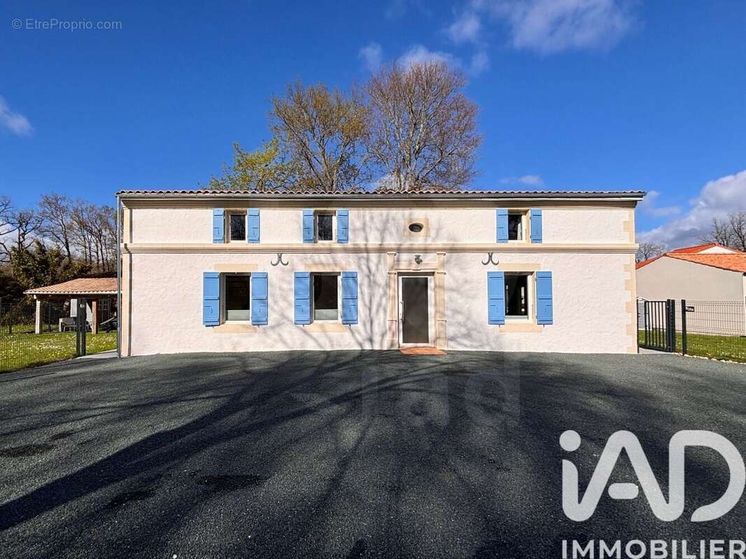 Photo 2 - Maison à MEDIS