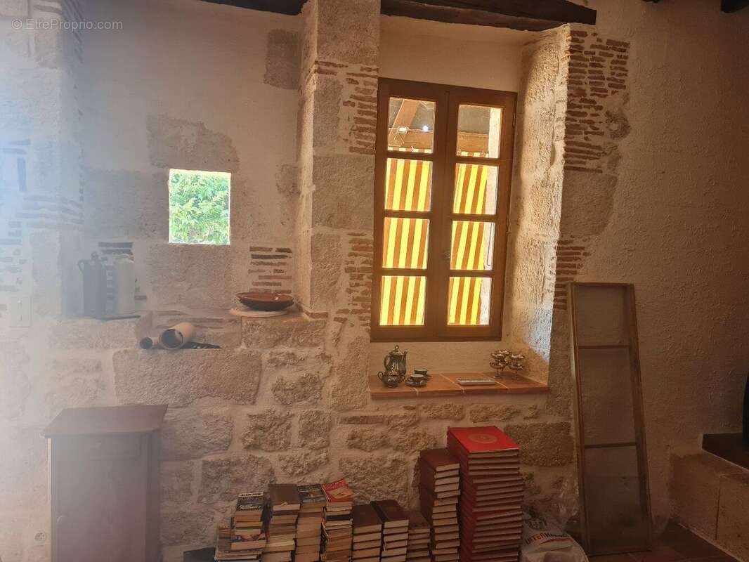 Maison à SAINTE-MERE