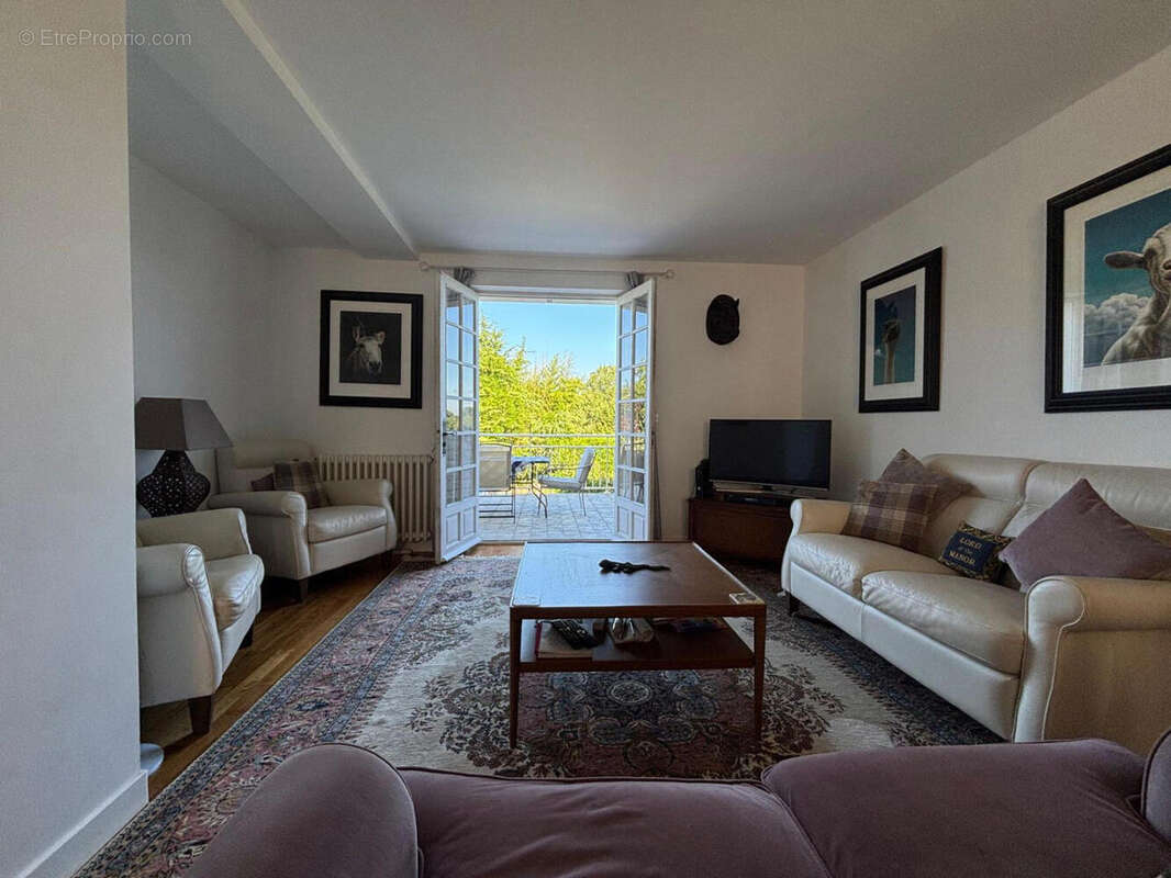 Lounge - Maison à JUMILHAC-LE-GRAND