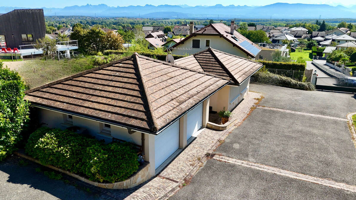Maison à DIVONNE-LES-BAINS