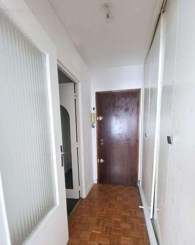 Appartement à PARIS-20E