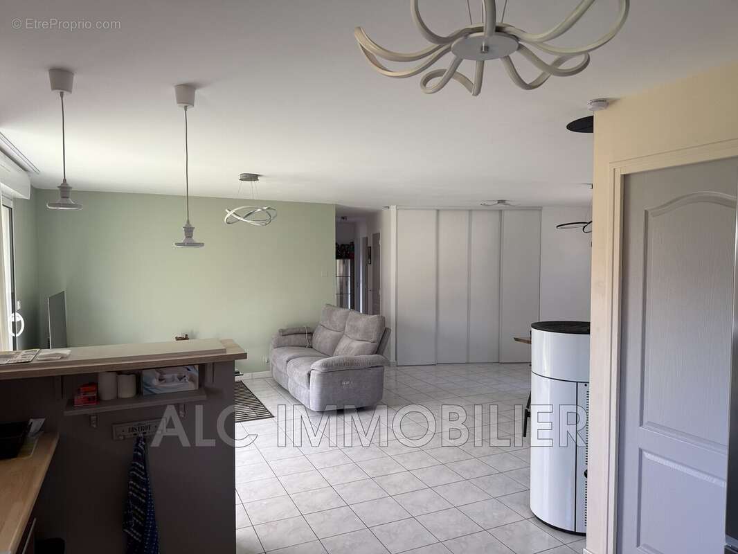 Maison à SAINT-VICTEUR