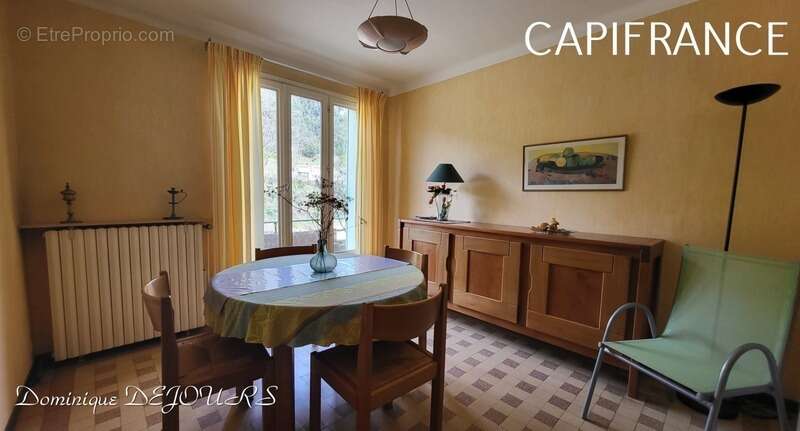 Maison à SAINT-SAUVEUR-DE-MONTAGUT