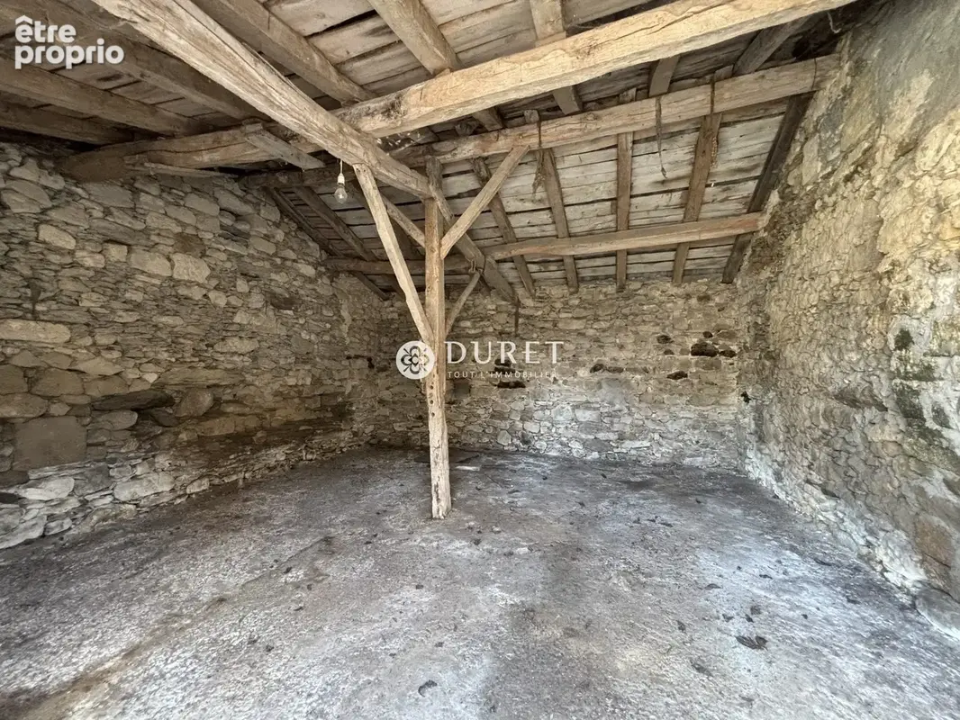 Terrain 1392 m² à Chateauneuf  - photo 2