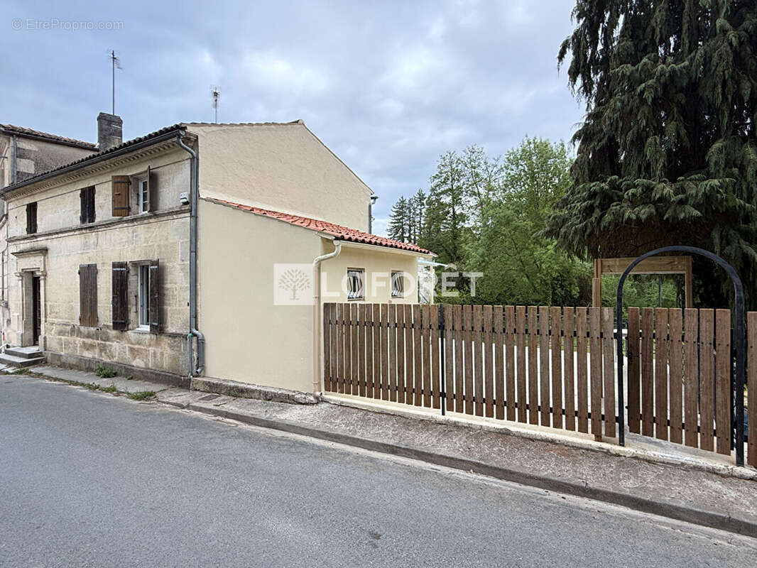 Appartement à LA CHAPELLE-DES-POTS