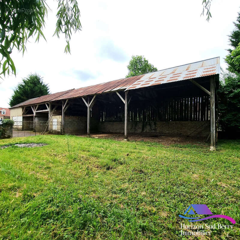 Hangars - Maison à LACS