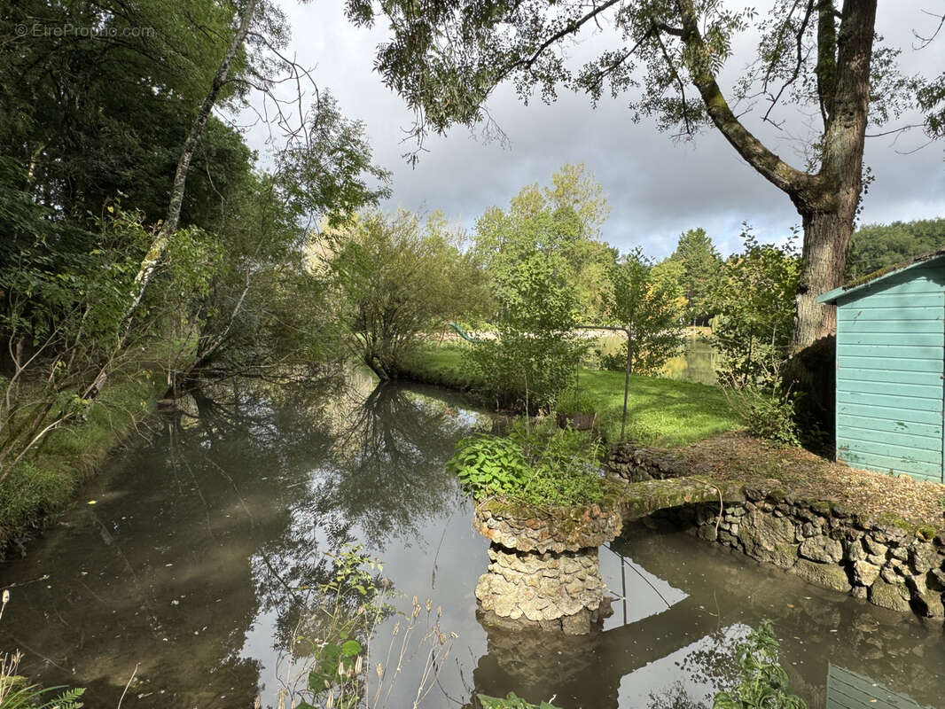 Terrain à CHAPELLE-VIVIERS