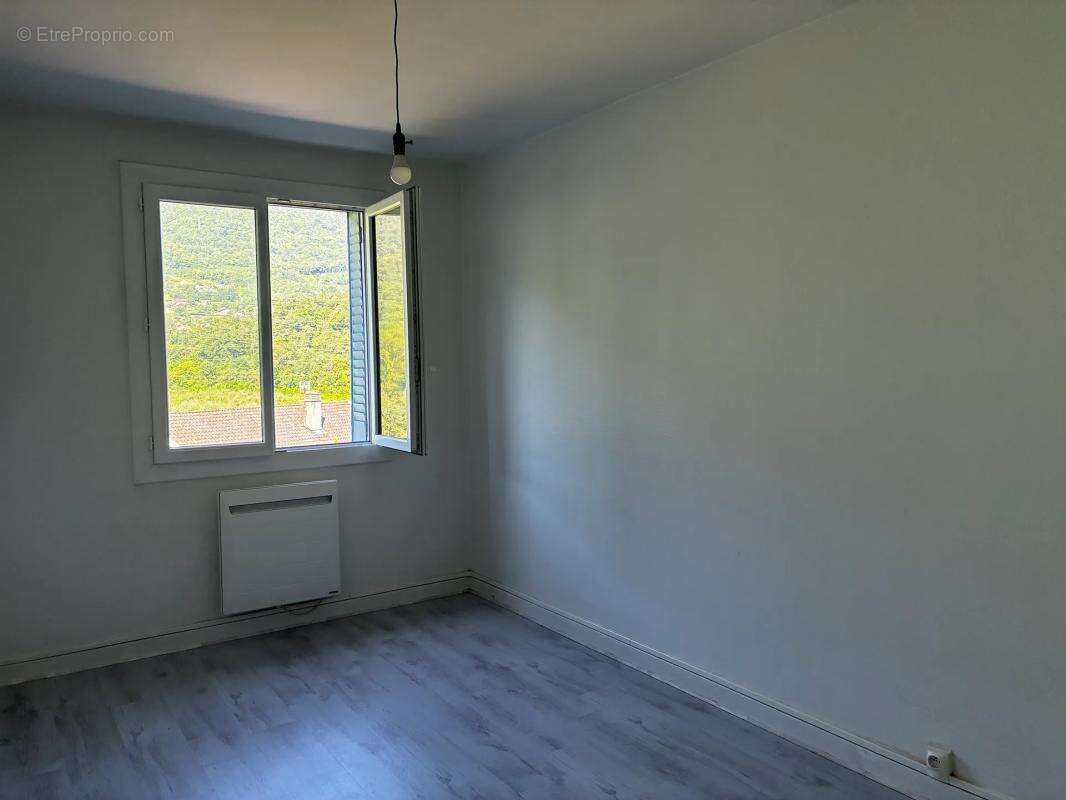 Appartement à VIZILLE