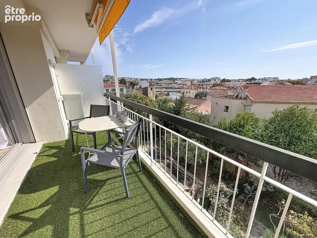Antibes - Magnifique Studio rénové avec vue dégagée - photo 7