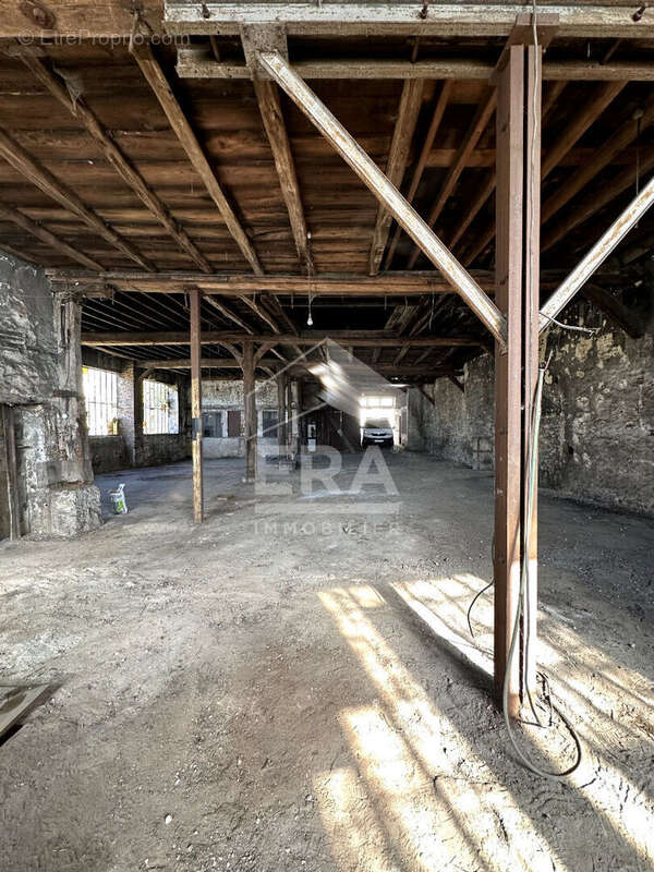 Local d'activité 617m² à montereau-fault-yonne - photo 6