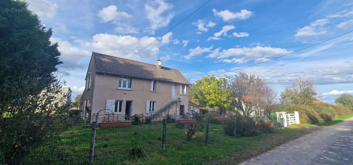 Maison à LE BOUCHAUD