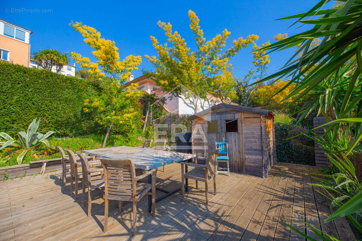 Appartement à MANDELIEU-LA-NAPOULE